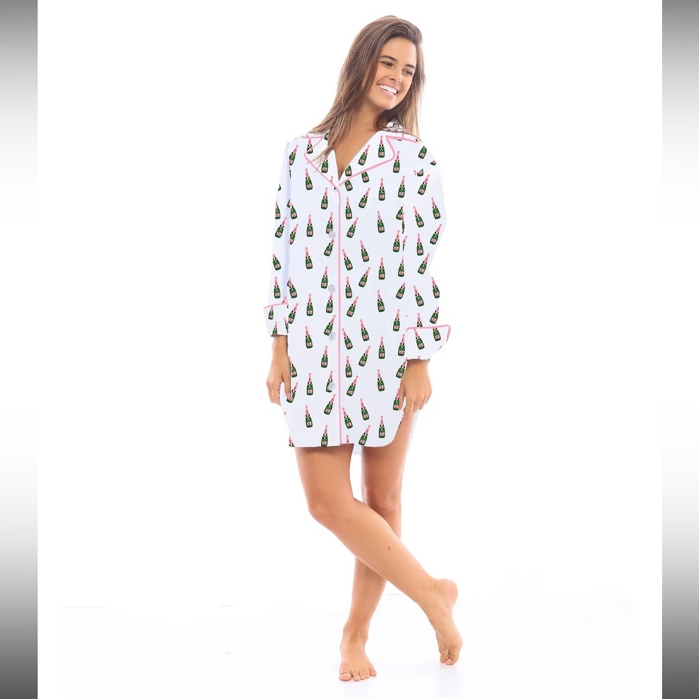 TOSS champagne🍾nightshirt L/XL